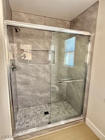 $2,500 | 5352 Magnolia Crossing Street, Las Vegas, NV 89148