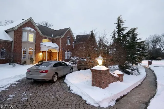 $1,550,000 | 11 Valley Wood Drive, Somerset, NJ 08873