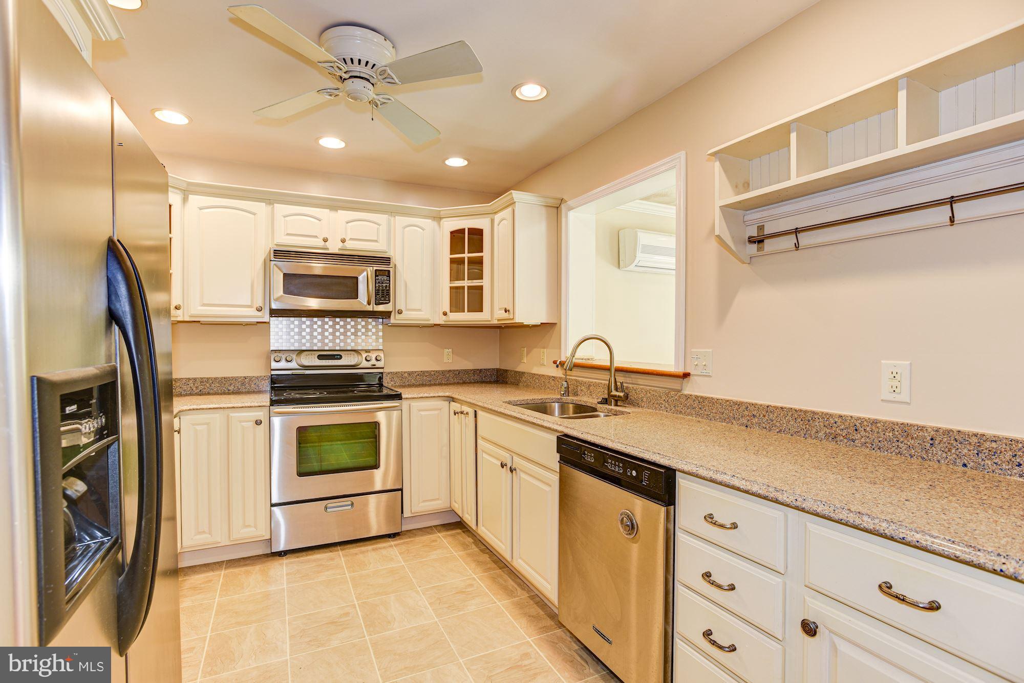 5601 Drought Spring Court Frederick, MD 21702 - Photo 15 of 43 Eat-In Kitchen
