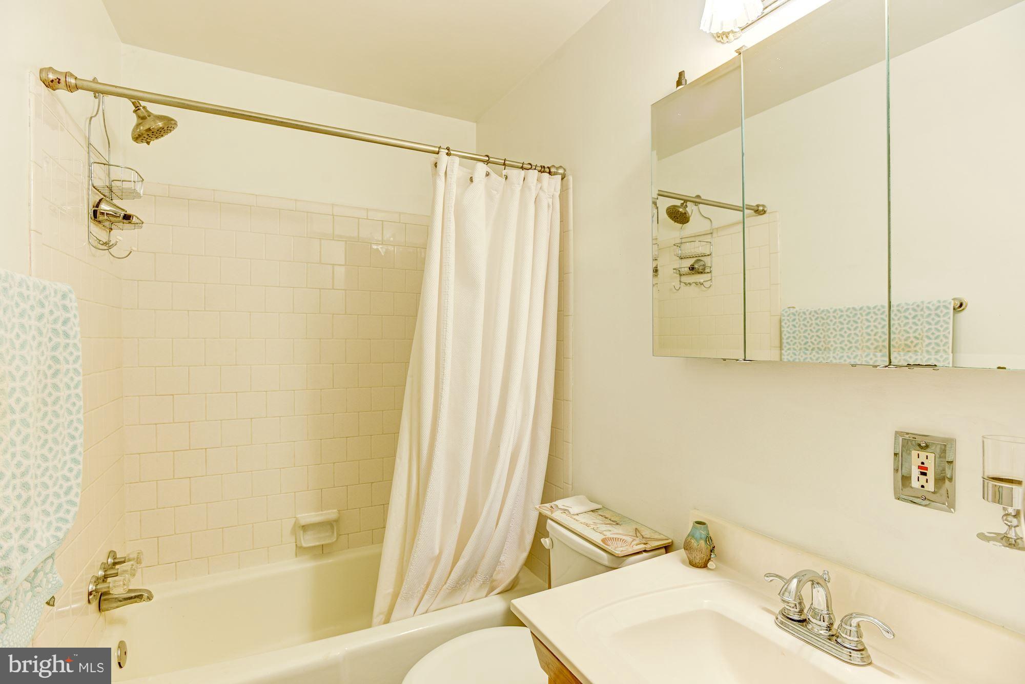 5601 Drought Spring Court Frederick, MD 21702 - Photo 30 of 43 Full Bath
