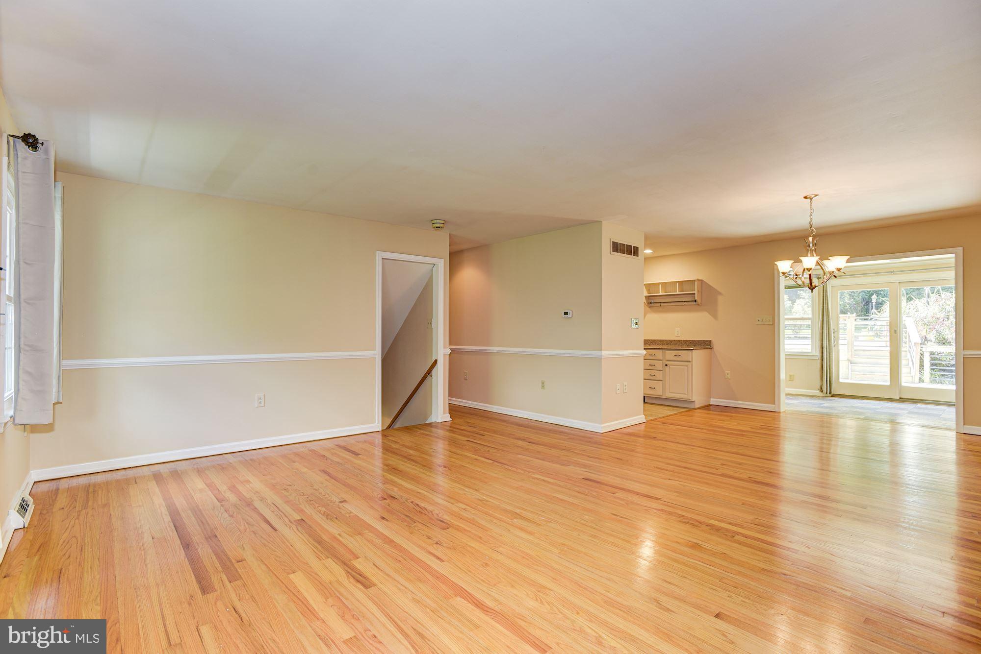 5601 Drought Spring Court Frederick, MD 21702 - Photo 10 of 43 Living Room