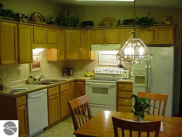 7667 Timberline Road Williamsburg, MI 49690 - Photo 6 of 7 1655574-5.JPG