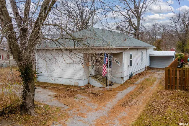 $115,000 | 308 North Washington Boulevard, West Frankfort, IL 62896