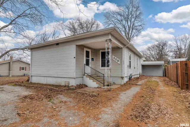 $115,000 | 308 North Washington Boulevard, West Frankfort, IL 62896
