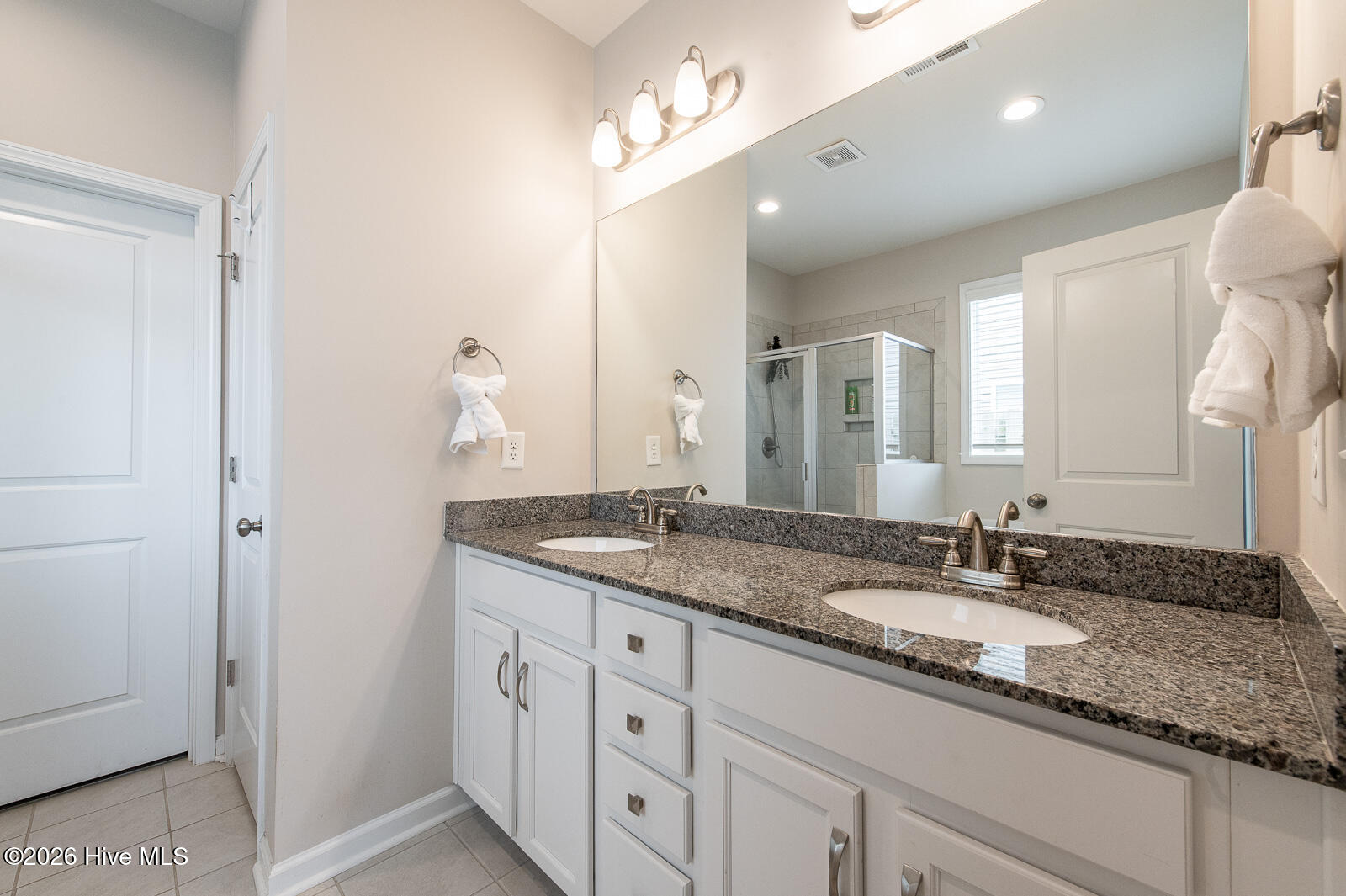 754 Justify Loop Graniteville, SC 29829 - Photo 10 of 39 Owner Bathroom!