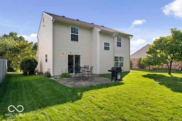 $3,250 | 404 East Pine Ridge Drive, Westfield, IN 46074