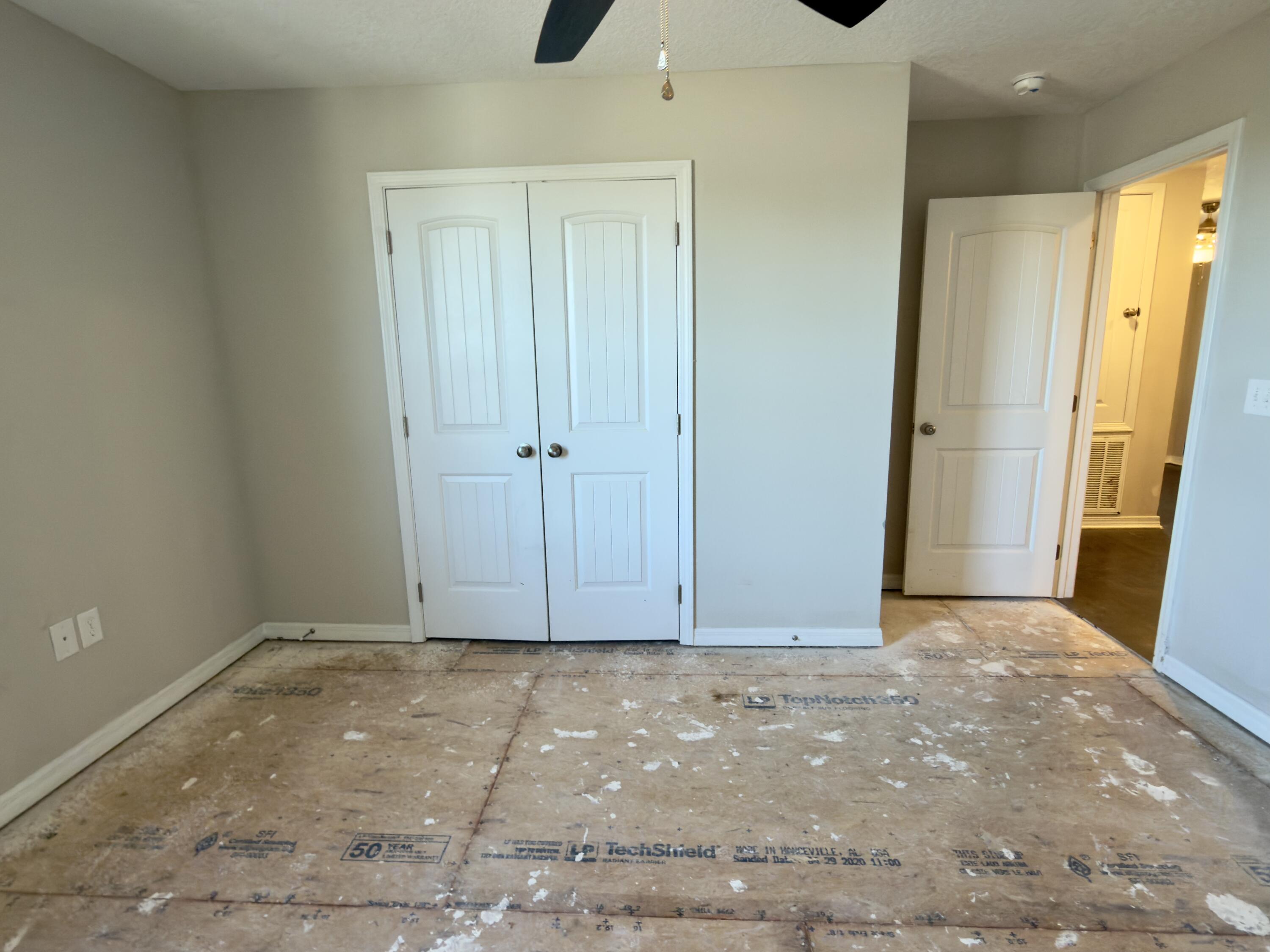 201 Wainwright Drive Crestview, FL 32539 - Photo 14 of 26 a view of room with walk in closet