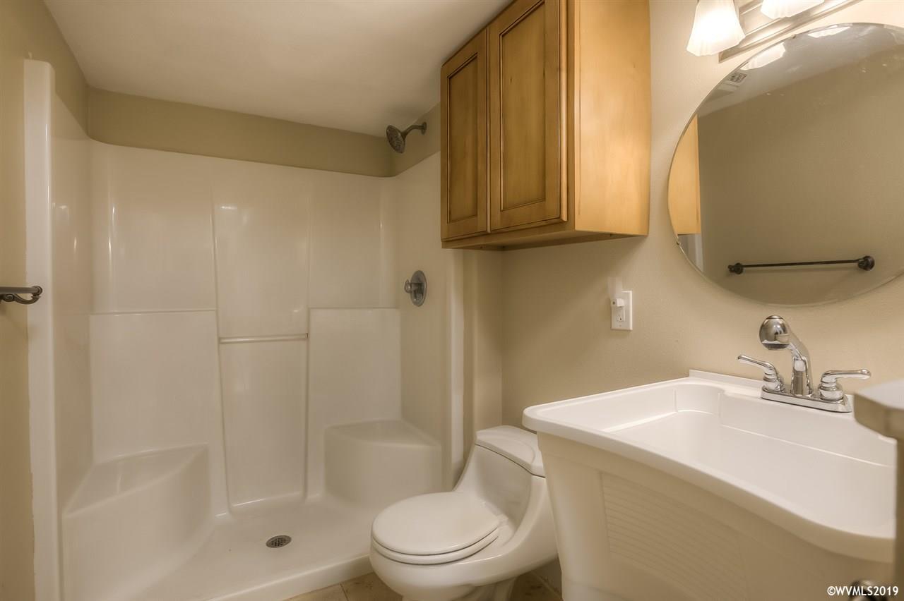 1013 Rafael Avenue North Keizer, OR 97303 - Photo 20 of 36