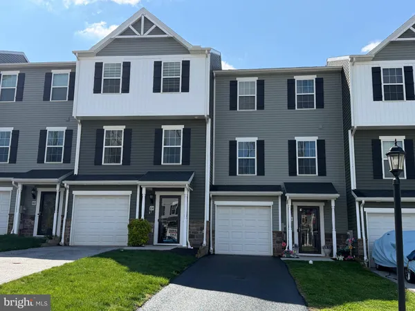 $299,900 | 66 Ayrshire Drive, Hanover, PA 17331