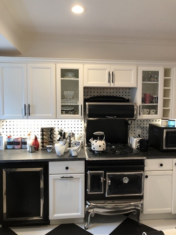 70 Baker Road Everett, MA 02149 - Photo 12 of 22