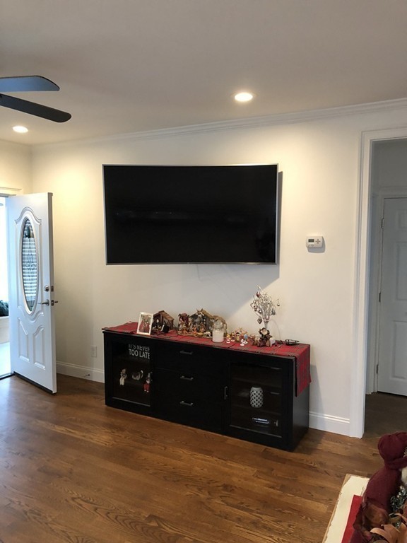 70 Baker Road Everett, MA 02149 - Photo 6 of 22