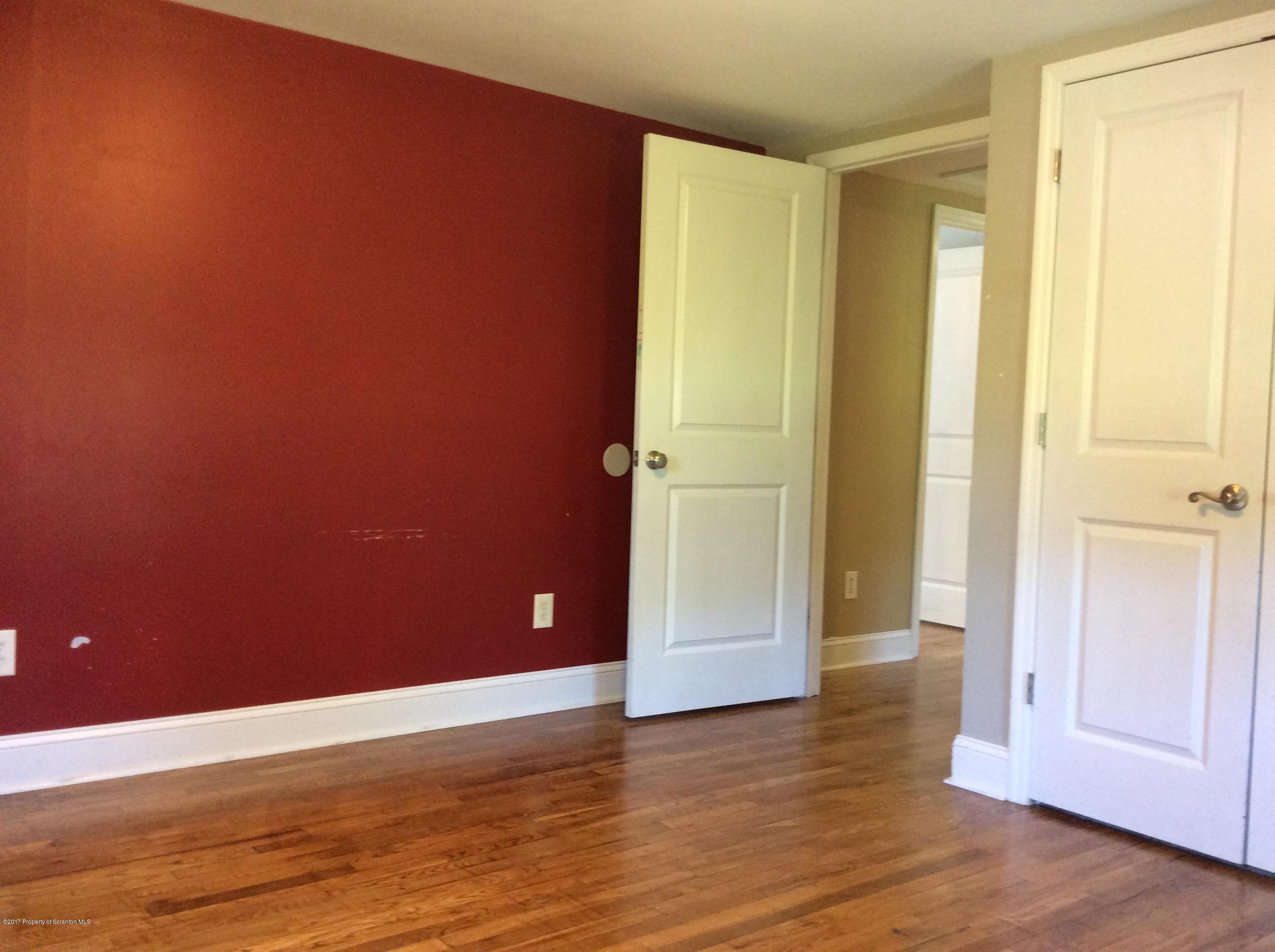 2541 Lithia Valley Road Factoryville, PA 18419 - Photo 11 of 29 Gallery Image 11