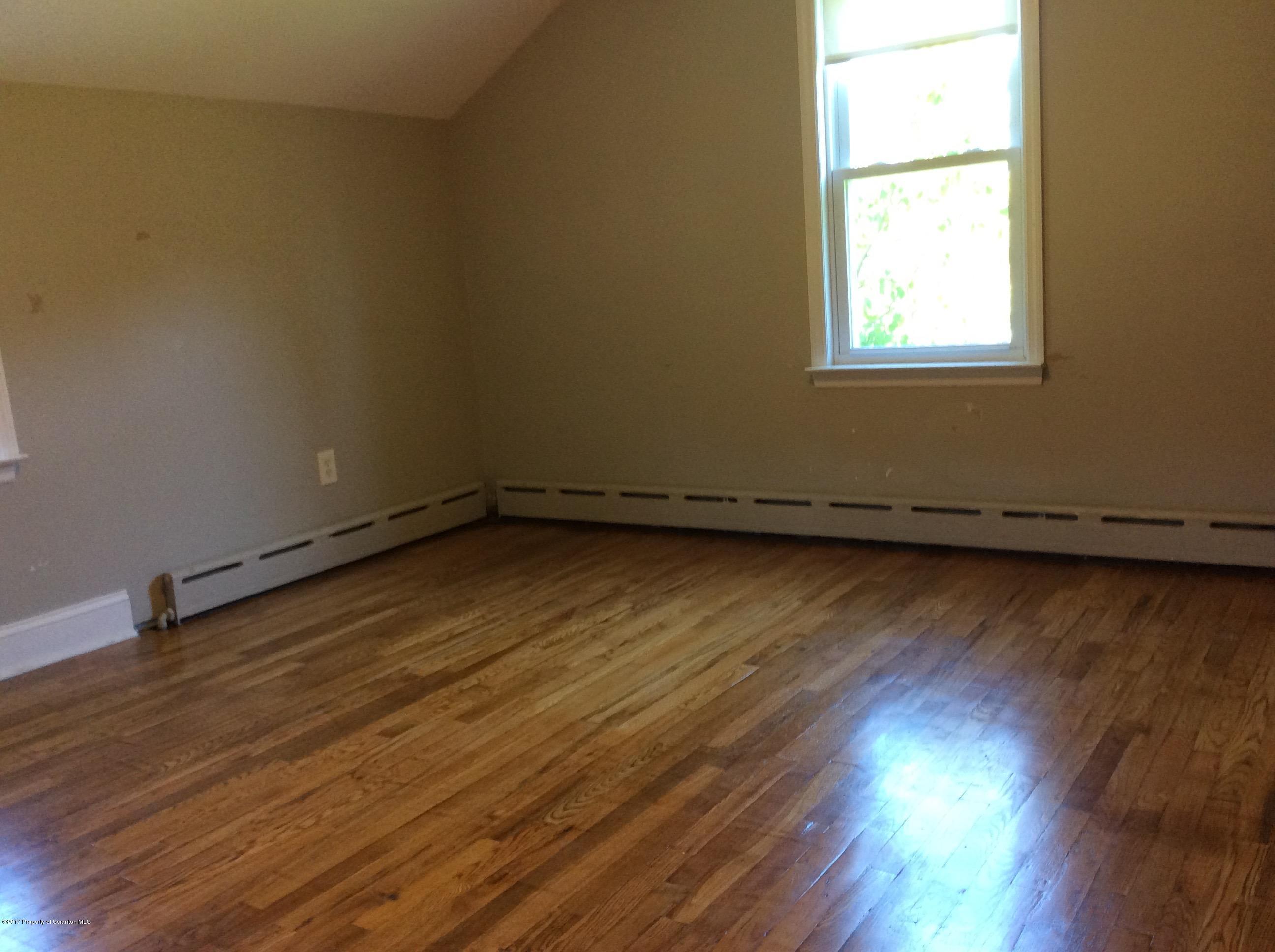 2541 Lithia Valley Road Factoryville, PA 18419 - Photo 9 of 29 Gallery Image 9