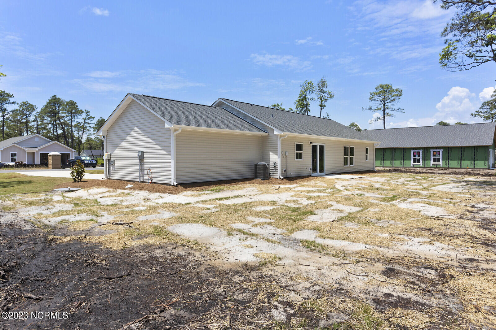 941 Westway Road Southport, NC 28461 - Photo 4 of 10 Sage - Craftsman Vinyl - 941 Pine Needle
