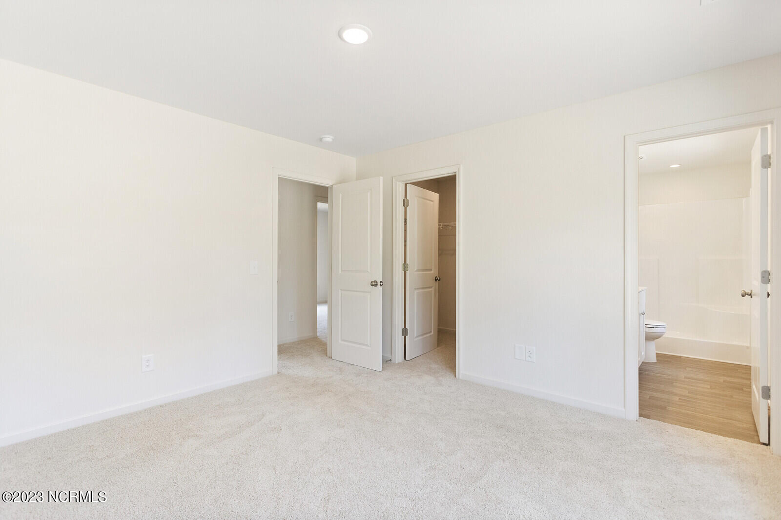 941 Westway Road Southport, NC 28461 - Photo 6 of 10 Sage - Craftsman Vinyl - 941 Pine Needle