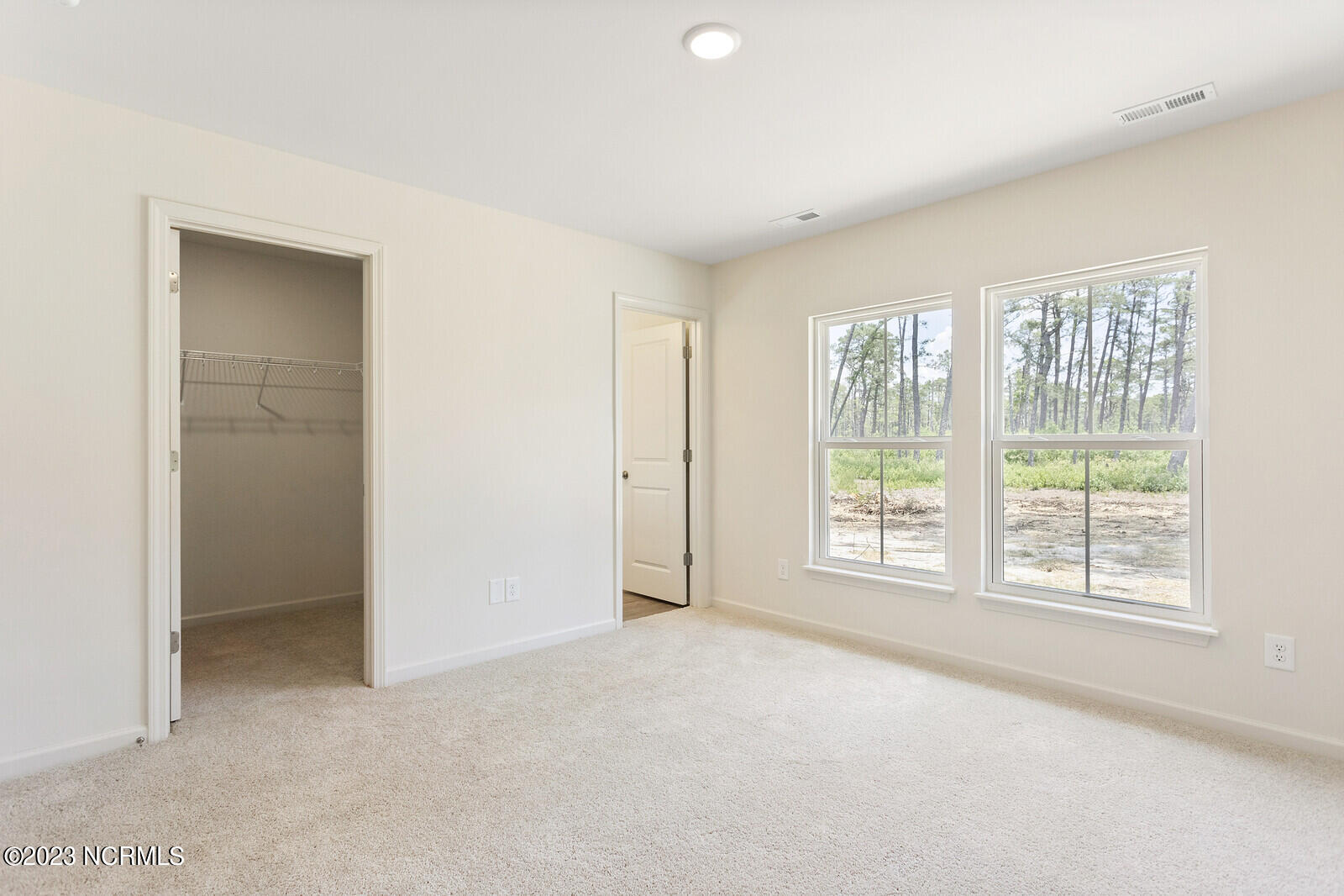 941 Westway Road Southport, NC 28461 - Photo 9 of 10 Sage - Craftsman Vinyl - 941 Pine Needle