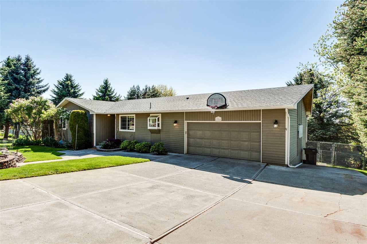 1914 South Ridgemont Drive Veradale, WA 99037 - Photo 1 of 20