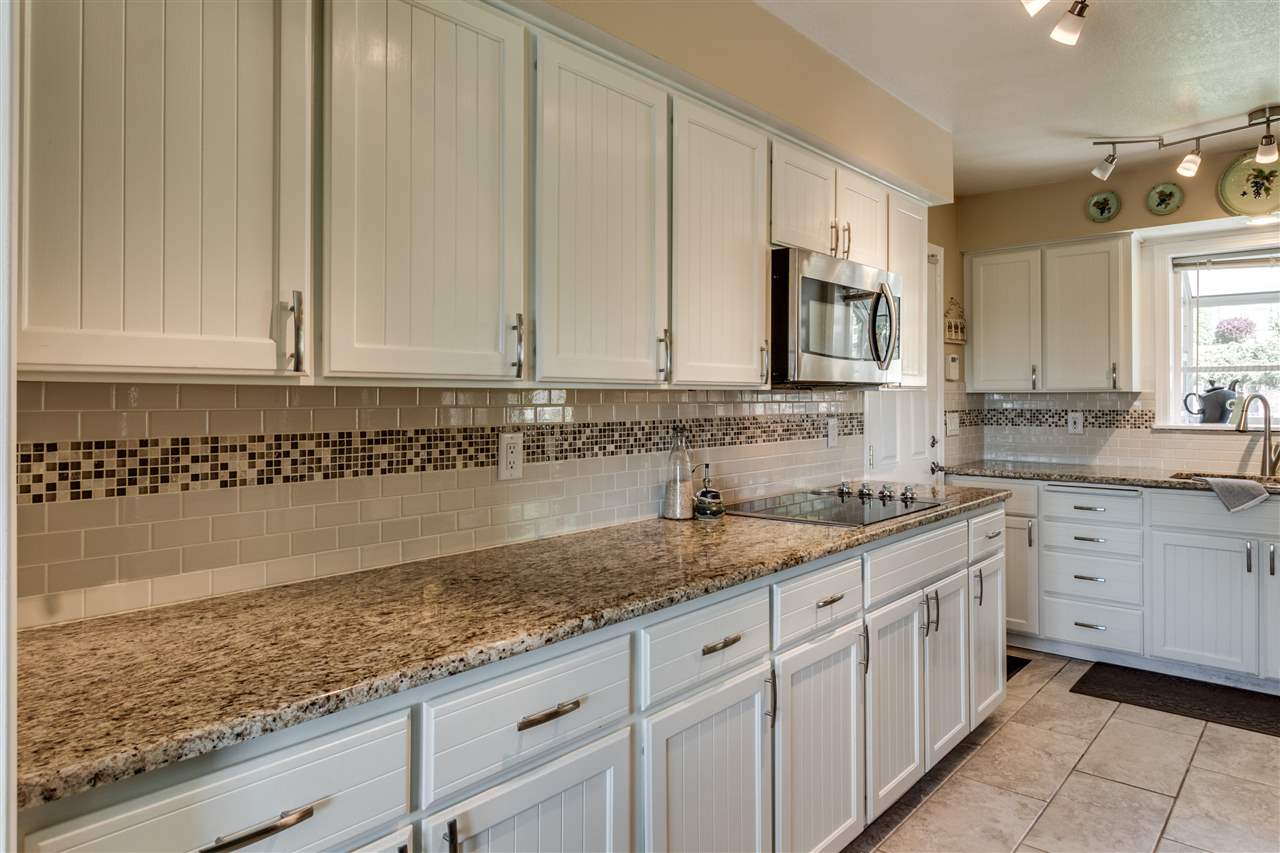 1914 South Ridgemont Drive Veradale, WA 99037 - Photo 6 of 20
