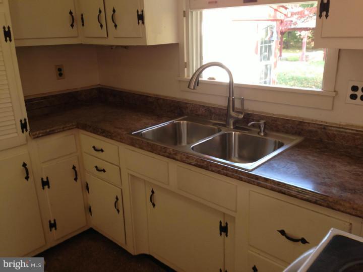 17 Pemberton Vincentown Road Pemberton, NJ 08068 - Photo 4 of 11