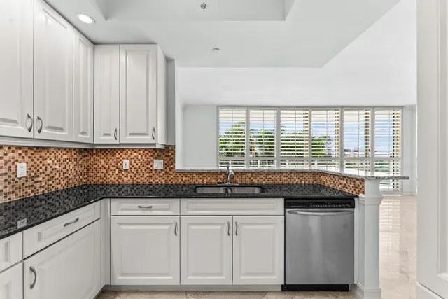 $8,500 | 550 Southeast Mizner Boulevard, Unit B501, Boca Raton, FL 33432