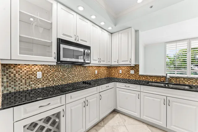 $8,500 | 550 Southeast Mizner Boulevard, Unit B501, Boca Raton, FL 33432