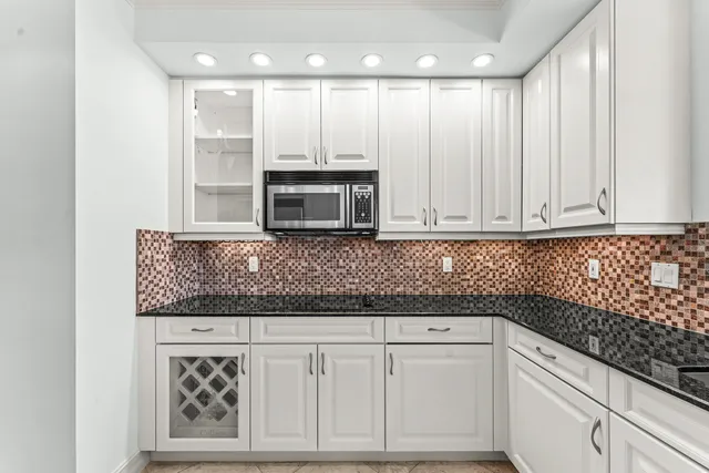 $8,500 | 550 Southeast Mizner Boulevard, Unit B501, Boca Raton, FL 33432