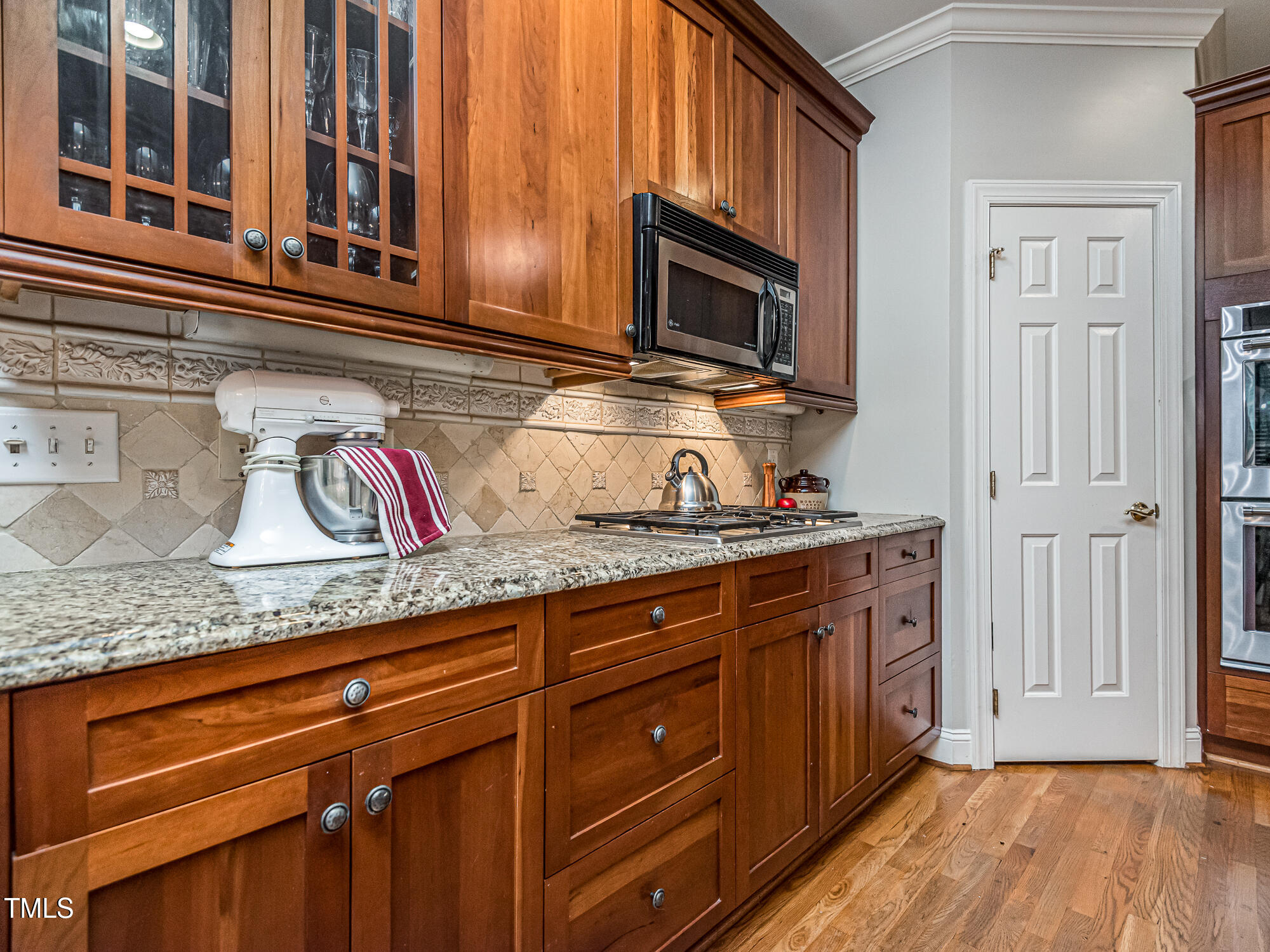 5401 Fire Pink Way Raleigh, NC 27613 - Photo 10 of 50 42 Inch cabinets - lots of work space