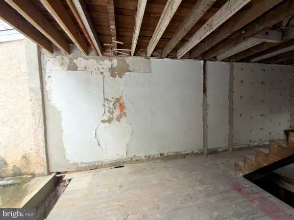 $39,900 | 99 East Seymour Street, Philadelphia, PA 19144