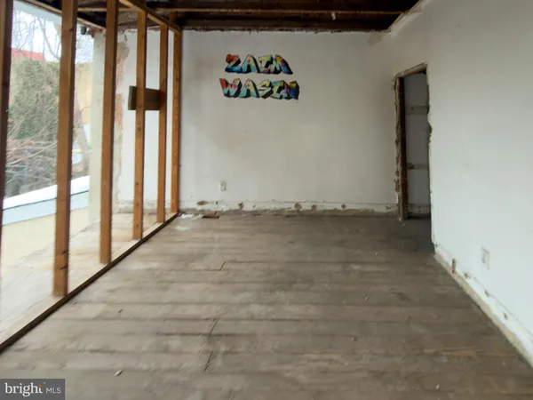 $39,900 | 99 East Seymour Street, Philadelphia, PA 19144