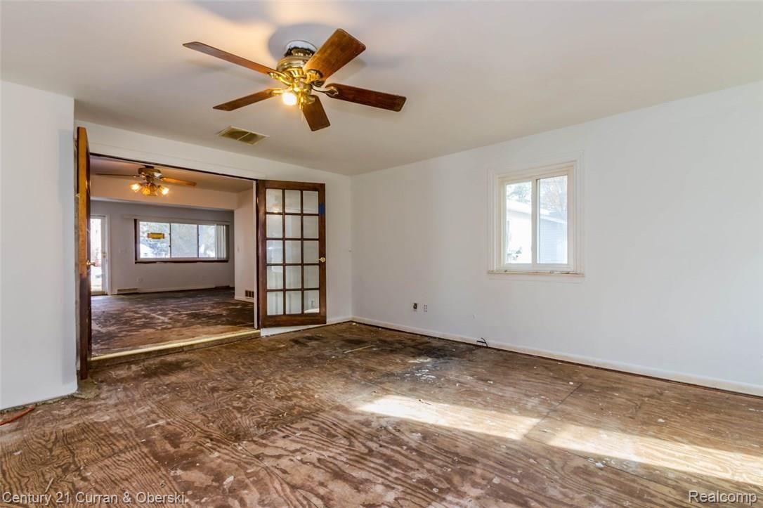 45051 Harris Road Belleville, MI 48111 - Photo 7 of 20 14-4.jpg