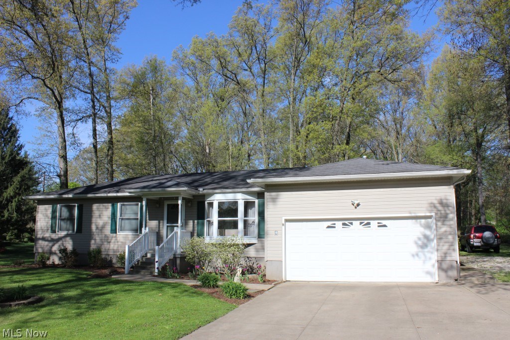 5786 Dailey Road New Franklin, OH 44319 - Photo 2 of 33