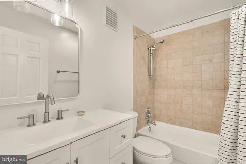 $925,000 | 1614 Beekman Place Northwest, Unit C, Washington, DC 20009