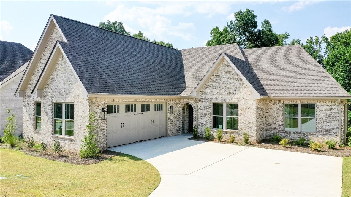 2970 Mill Lakes Ridge Opelika, AL 36801 - Photo 2 of 37 Gallery Image 2