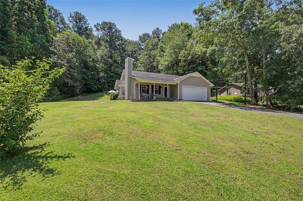 369 South Sequoyah Circle Northeast Calhoun, GA 30701 - Photo 3 of 40