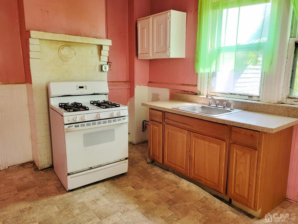76 Riggs Place West Orange, NJ 07052 - Photo 30 of 41 Gallery Image 30