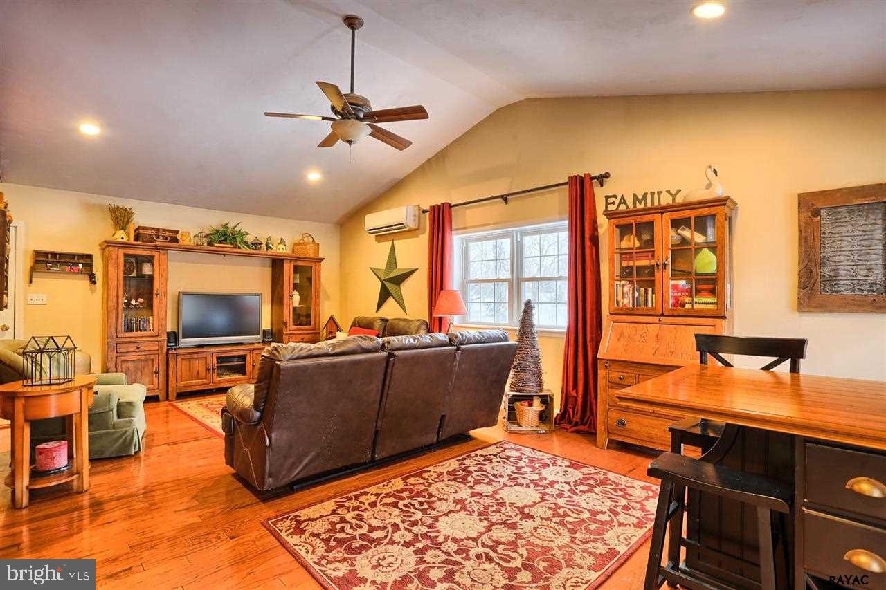 3475 Deininger Road York, PA 17406 - Photo 15 of 35 Gallery Image 15