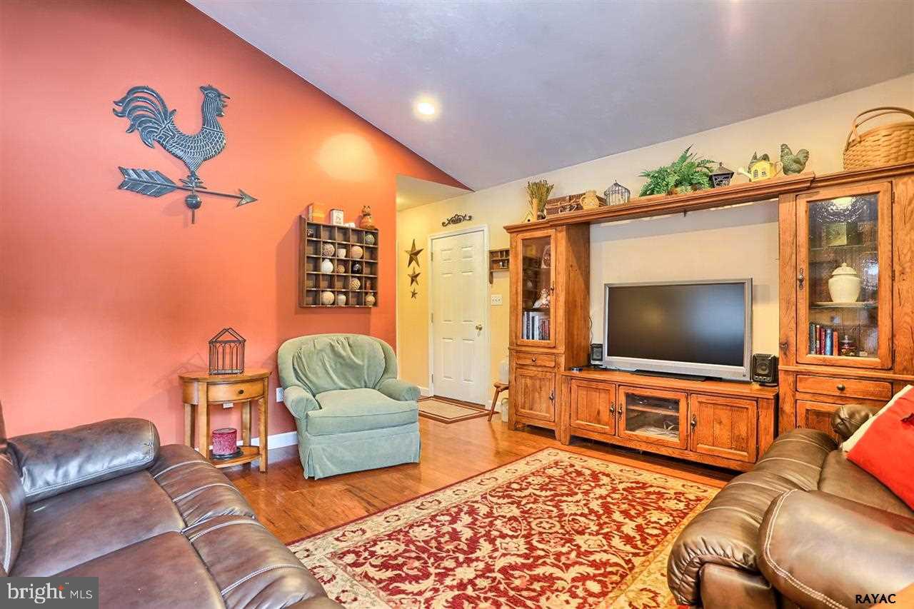 3475 Deininger Road York, PA 17406 - Photo 17 of 35 Gallery Image 17