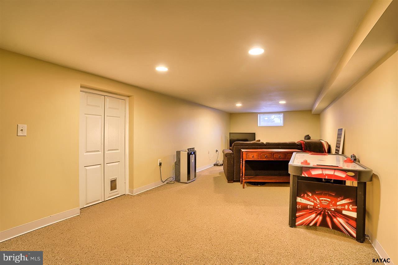 3475 Deininger Road York, PA 17406 - Photo 29 of 35 Gallery Image 29