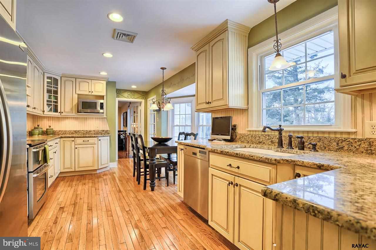 3475 Deininger Road York, PA 17406 - Photo 9 of 35 Gallery Image 9