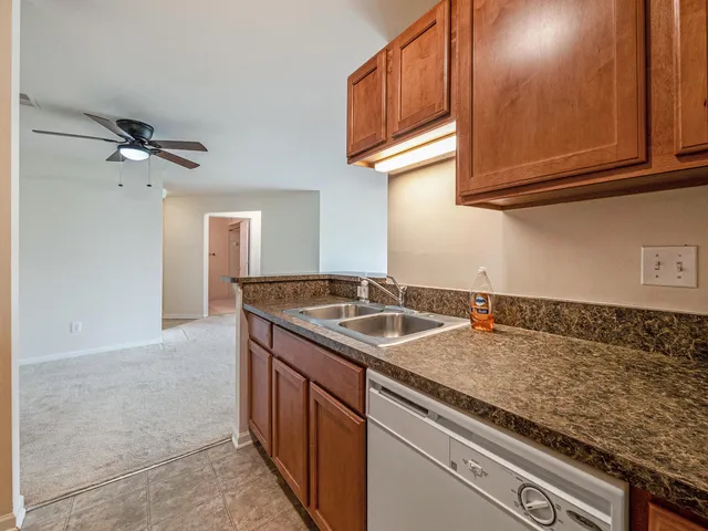 $1,900 | 1112 Addington Lane, Ann Arbor, MI 48108