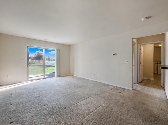 $1,900 | 1112 Addington Lane, Ann Arbor, MI 48108