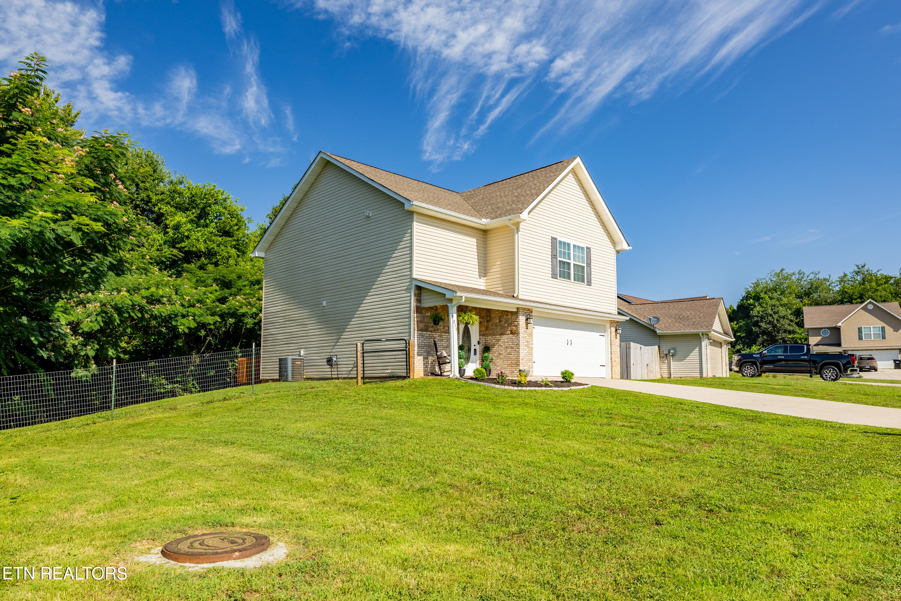 215 Rye Drive Maryville, TN 37801 - Photo 4 of 32 215RyeDr-32
