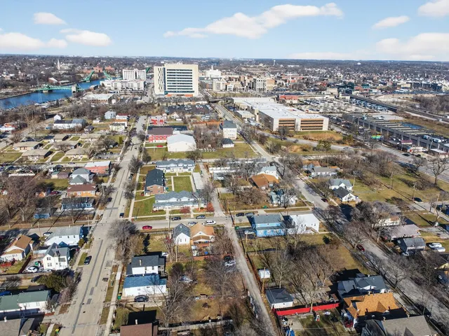 $650,000 | 301 South Ottawa Street, Joliet, IL 60436