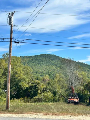 $225,000 | 158 Common Road, Dixfield, ME 04224