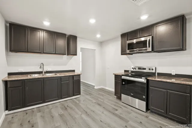 $1,375 | 2202 Perez Street, San Antonio, TX 78207