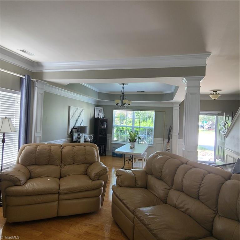 895 Jennifer Lane High Point, NC 27265 - Photo 5 of 21