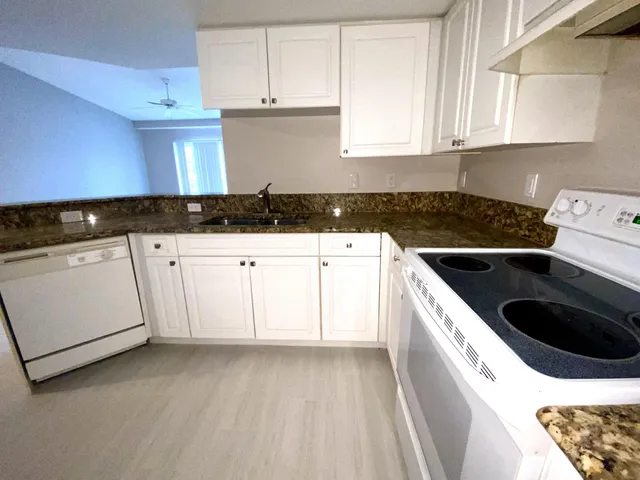 $2,300 | 1600 Crestwood Court South, Unit 1603, Royal Palm Beach, FL 33411