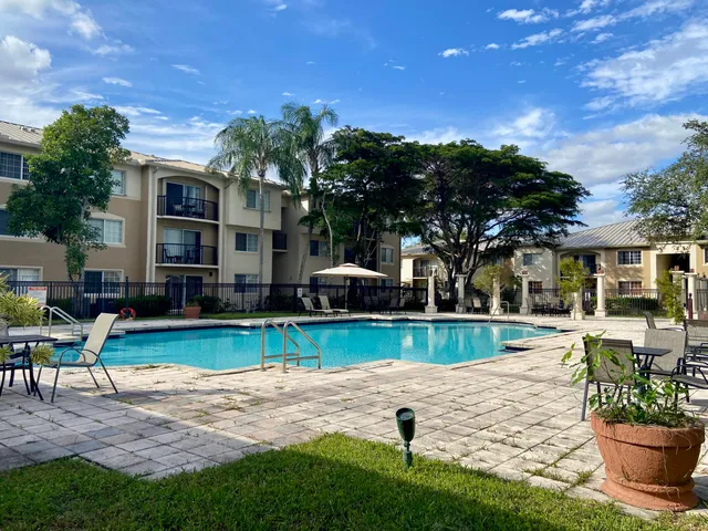 $2,300 | 1600 Crestwood Court South, Unit 1603, Royal Palm Beach, FL 33411