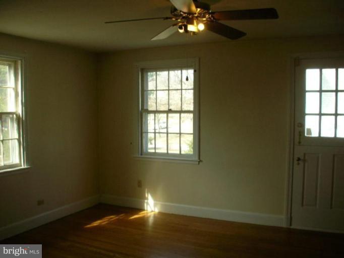 517 Stamford Road Baltimore, MD 21229 - Photo 8 of 8 Bedroom 2
