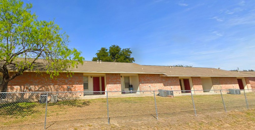 2300 Alamo Street Zapata, TX 78076 - Photo 3 of 12